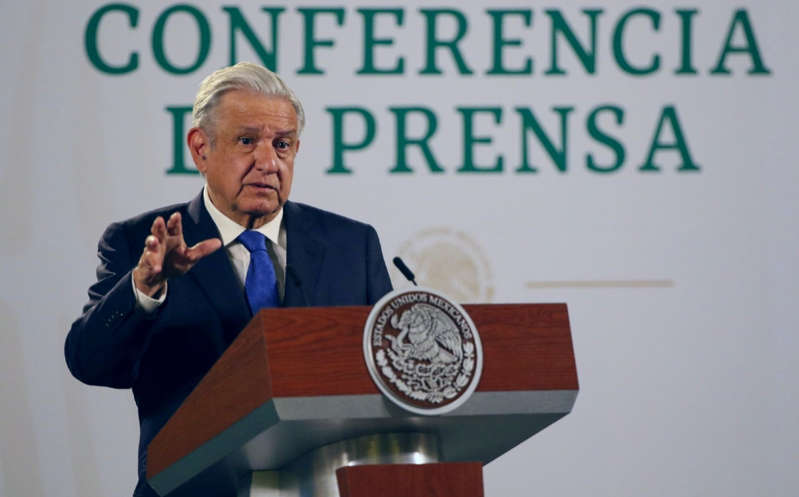 Por: Cortesía 'Veo politiquería en multa del INE a Samuel García por apoyo de su esposa': AMLO