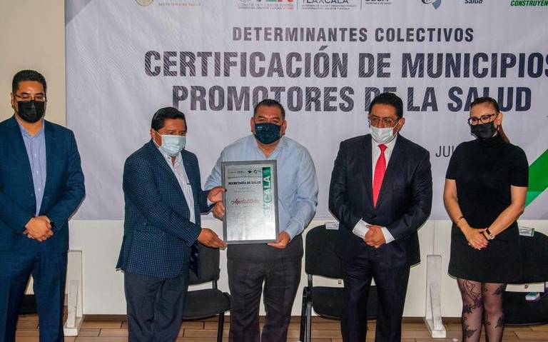 Por: Cortesía Ayuntamiento de Apetatitlán recibe certificado por parte de la SESA
