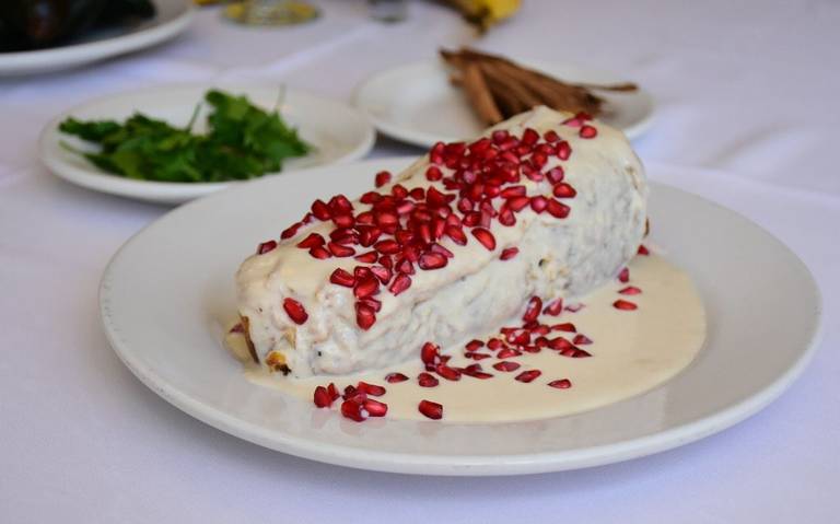 Por: Cortesía Se desarrolla el Festival del Chile en Nogada en Tlaxcala para ayudar a las mujeres con cáncer de mama.