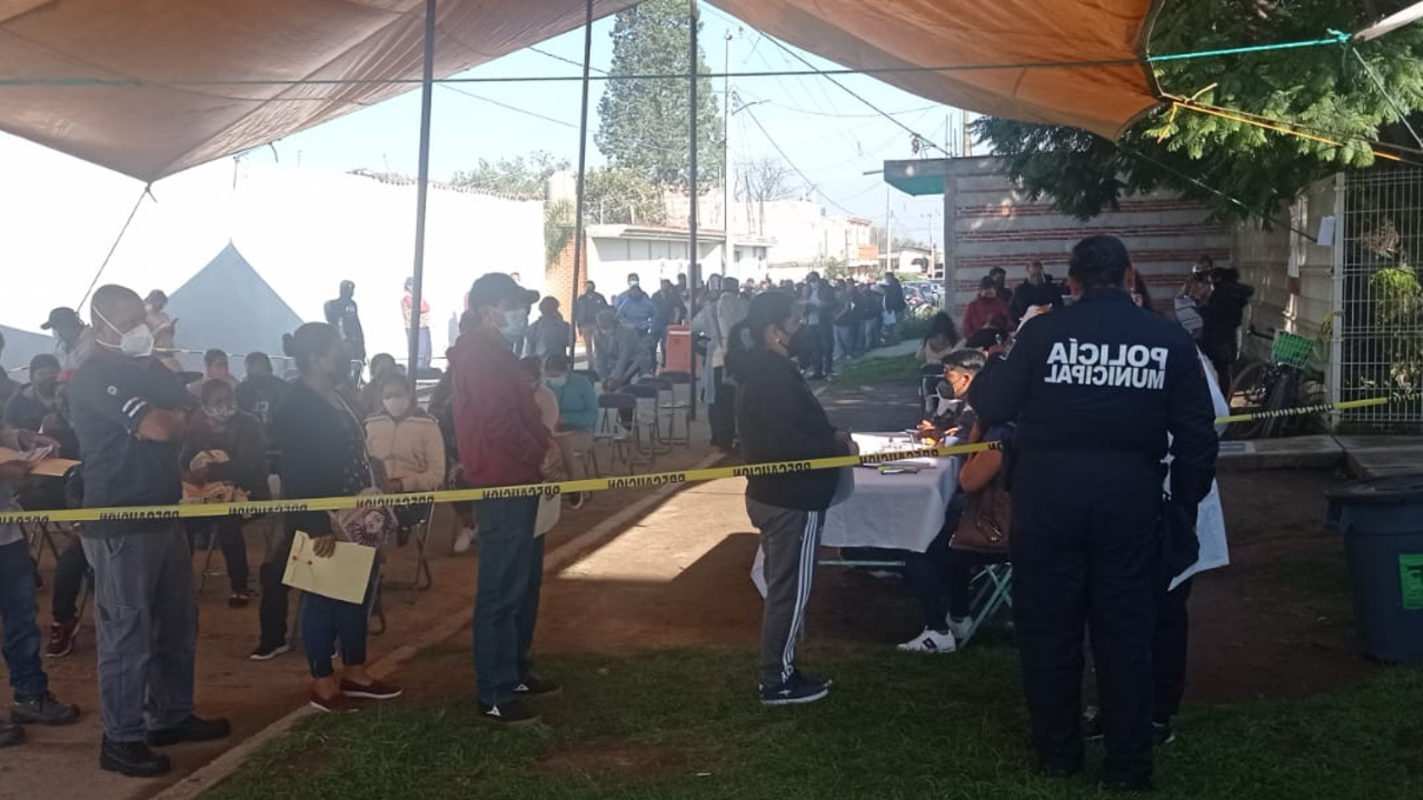 En Coronango denuncian de mala organización y de apartado de lugares en las jornadas de vacunación