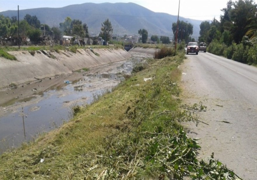 Por: Cortesía Hallan otro cadáver a un costado del canal en Tecamachalco