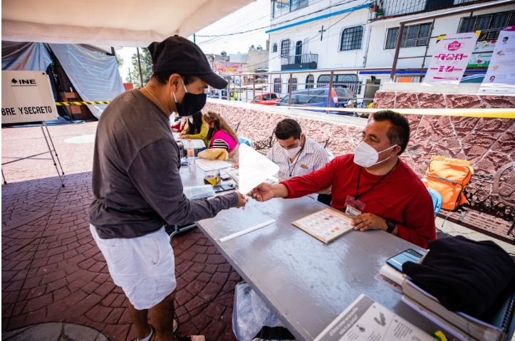 Esto es lo que sigue después de la consulta popular sobre exfuncionarios