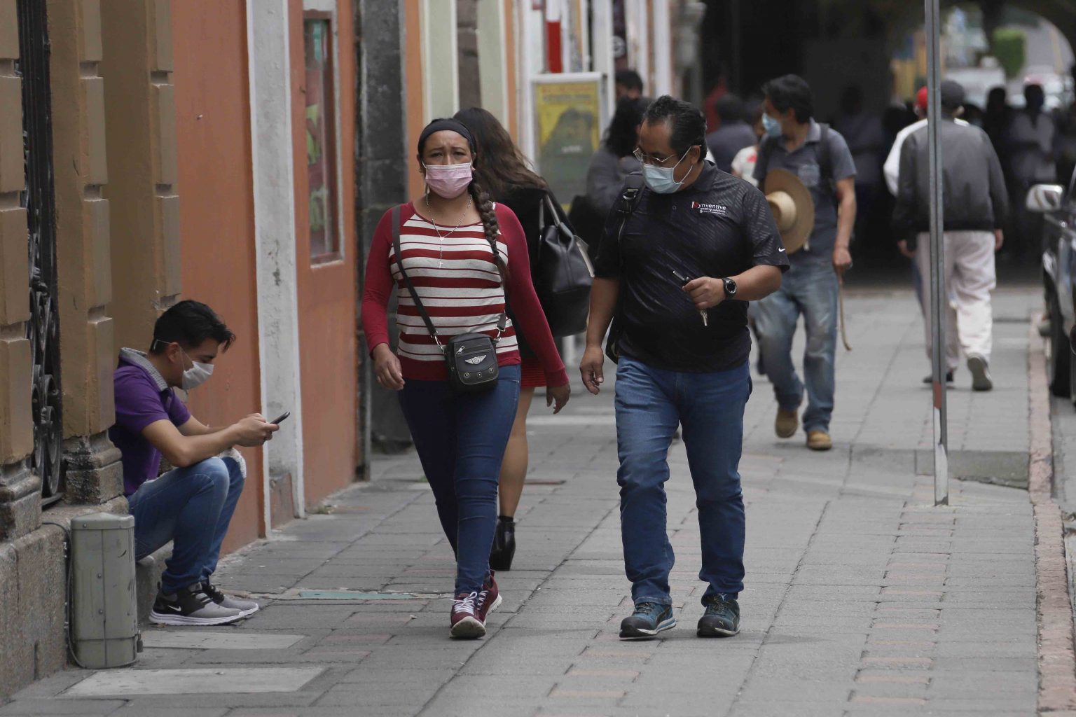 Recomienda SESA mantener uso de cubrebocas en espacios públicos