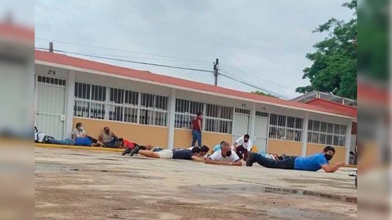 Por: Cortesía Un grupo armado robó boletas y sometió a votantes en una casilla de Oaxaca
