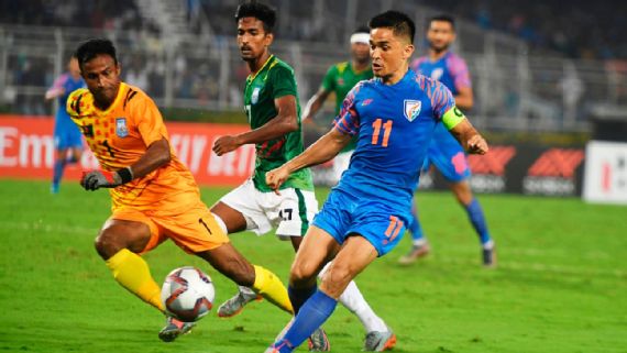 Por: Cortesía Sunil Chhetri, delantero de India, supera a Messi en goles internacionales