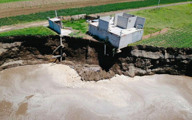 Por: Cortesía Barbosa buscará dialogar con habitantes de Juan C. Bonilla afectados por socavón
