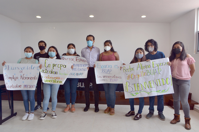 Por: Cortesía Entrega BUAP un nuevo edificio para la preparatoria en Cuetzalan