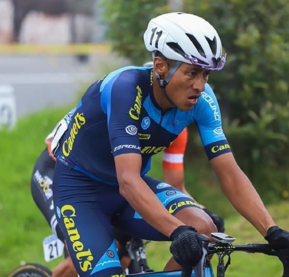 Por: Cortesía El ciclista poblano Efrén Santos va por su boleto a Juegos Olímpicos