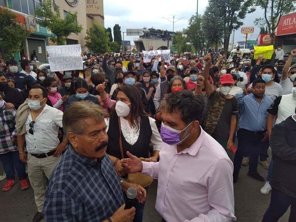 Por: Cortesía Excandidatos a presidencia de Apizaco se manifiestan y provocan severo caos vehicular