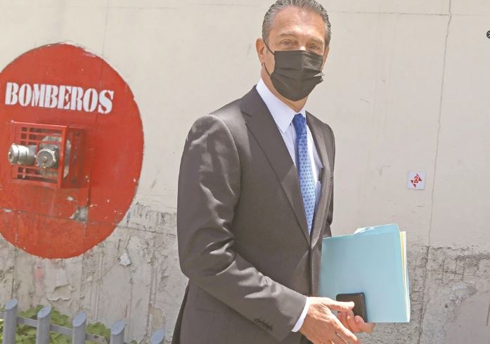 Presidente ofrece a IP no aumentar impuestos