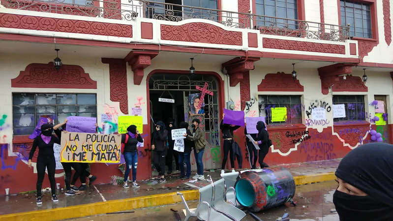 Por: Cortesía Mujeres protestan en Hidalgo por muerte de Beatriz, acusan a policías