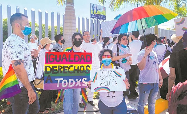 Congreso de Sinaloa avala matrimonio igualitario