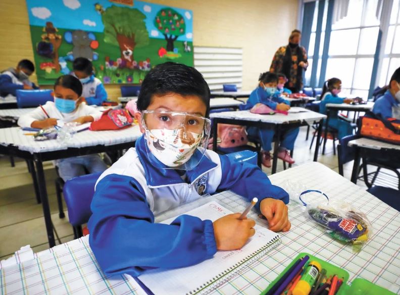 Prevén que nuevo ciclo escolar inicie en agosto