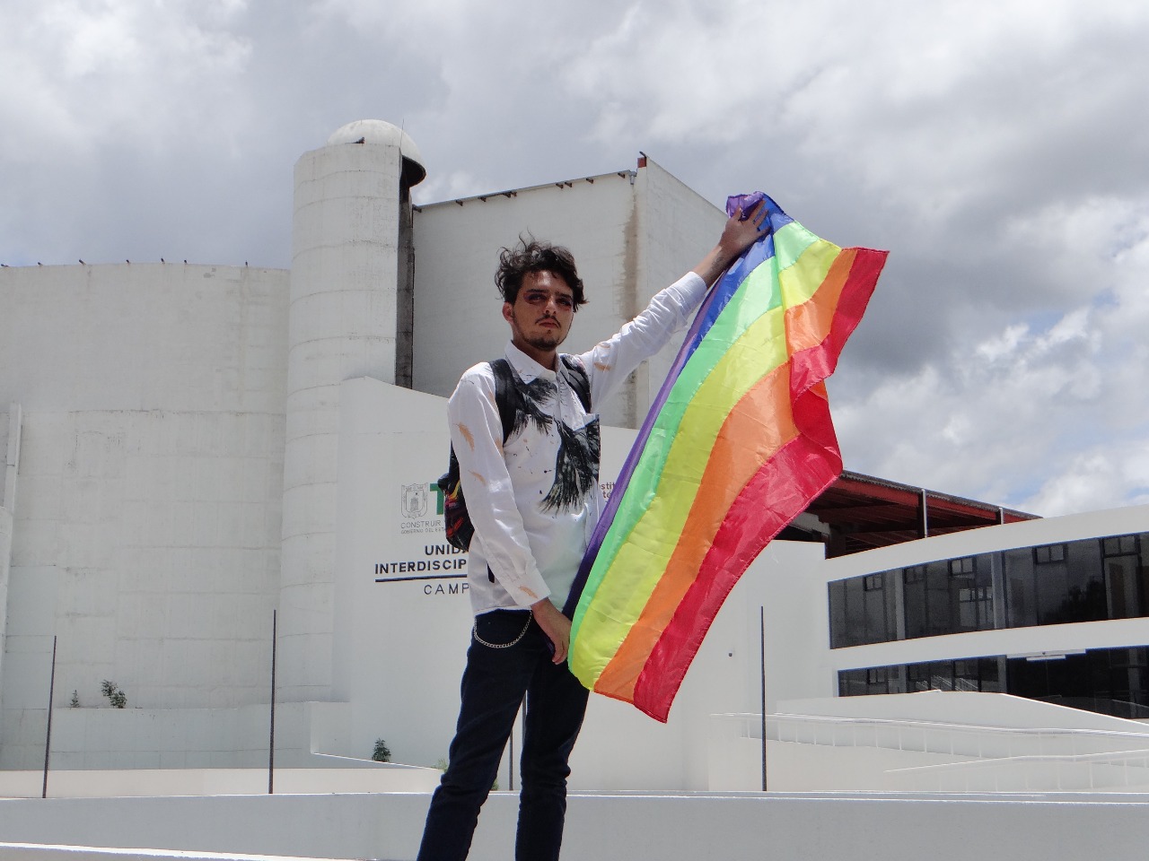 Por: Carlos Aguirre Comunidad LGBTTTIQ realiza marcha en la capital de Tlaxcala exigiendo la no discriminación.