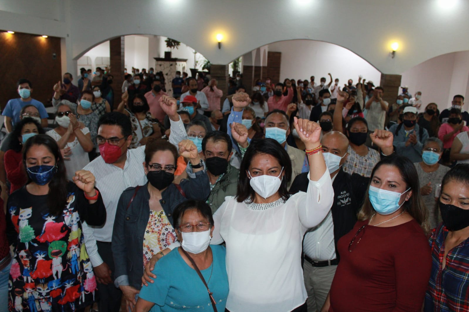 Por: Cortesía Ariadna Ayala realizó su primera visita de agradecimiento en Metepec consolidando el diálogo