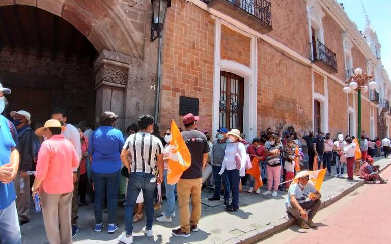 Por: Cortesía Se manifiestan ciudadanos de Zacualpan acusando un fraude electoral