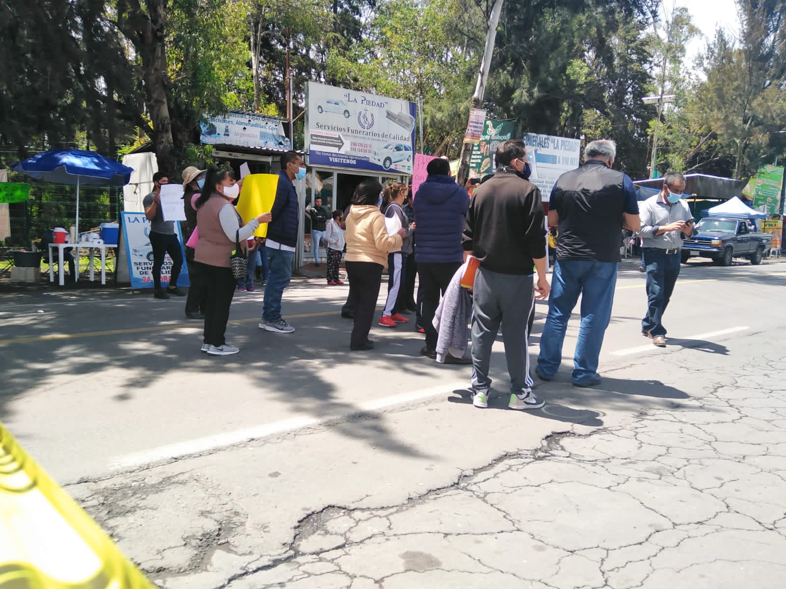 Por: Cortesía Se manifiestan los Enfermos renales por el cambio de medicamentos en el IMSS Tlaxcala