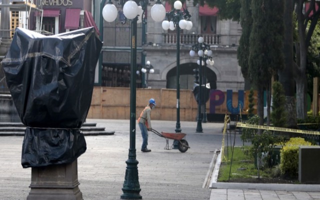 Confirma Barbosa que lajas extraídas del Zócalo se han estado vendiendo por 35 pesos