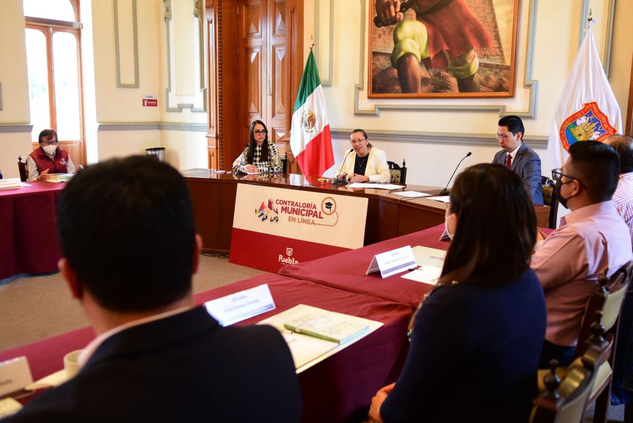 Por: Cortesía Contraloría Municipal de Puebla promueve la rendición de cuentas