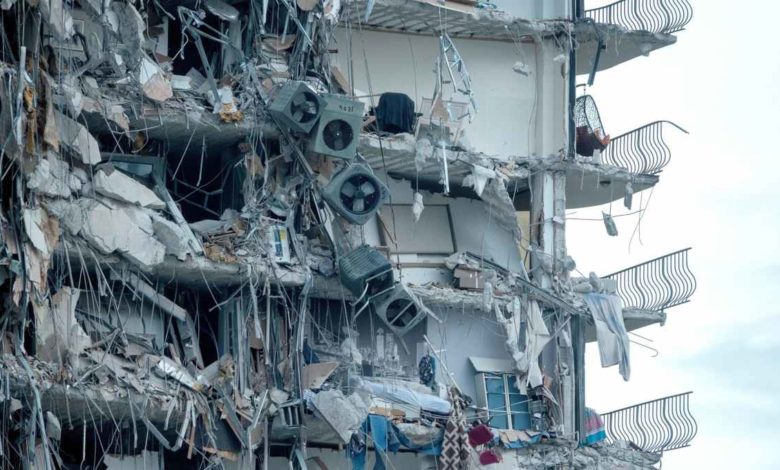 Por: Cortesía Edificio residencial se desploma en Miami sin razón aparente y deja al menos un muerto (Video)