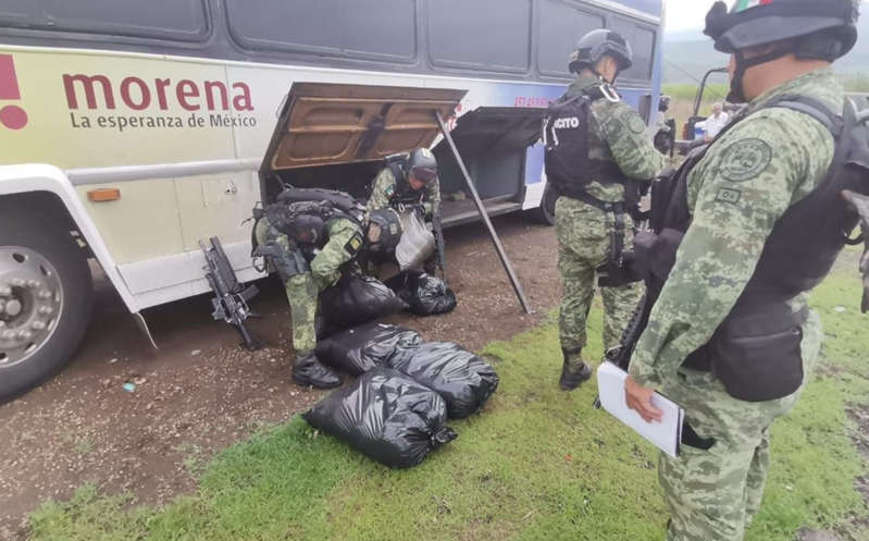 Sedena y Guardia Nacional aseguran heroína y cristal en Michoacán
