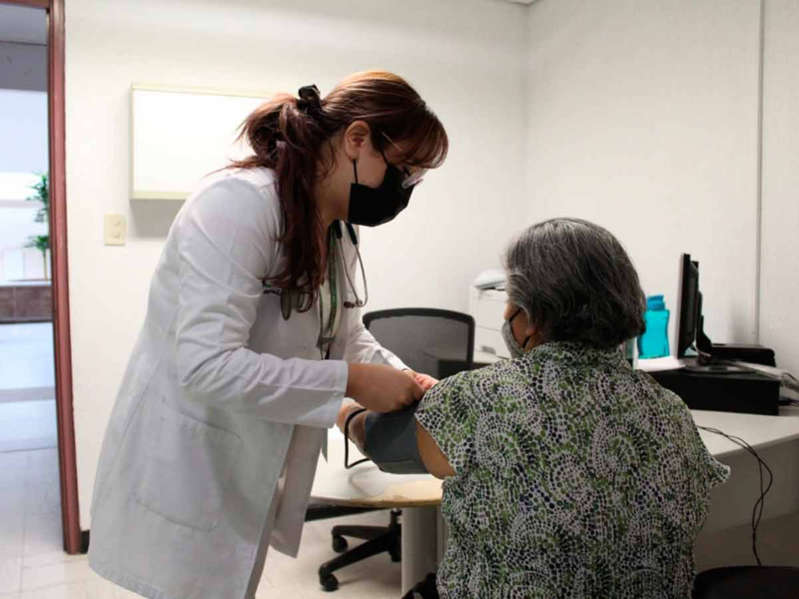 Por: Cortesía Alertan de daños estomacales en Nuevo León; pueden confundirse con Covid