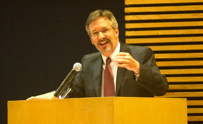 AMLO ofreció a Irma Eréndira una embajada o una diputación, asegura Ackerman