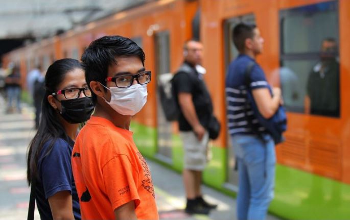 Persona muere tras arrojarse a vías del Metro en CDMX