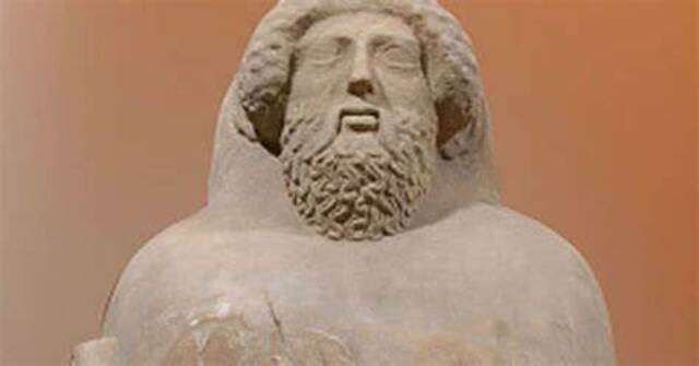 Cambiazo de esqueleto en el Museo de Cádiz