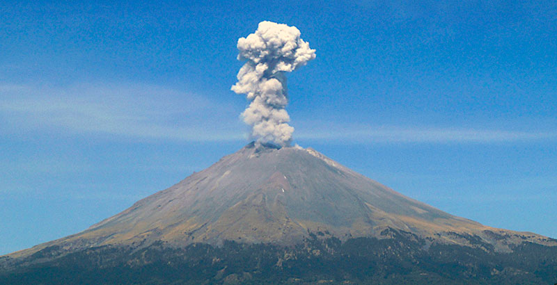 Volcán Popocatépetl registra 69 exhalaciones