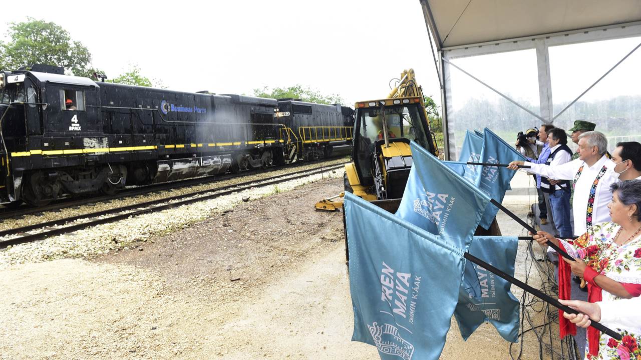 Foto: Cortesía AMLO urge a constructoras a terminar Tren Maya antes de 2024