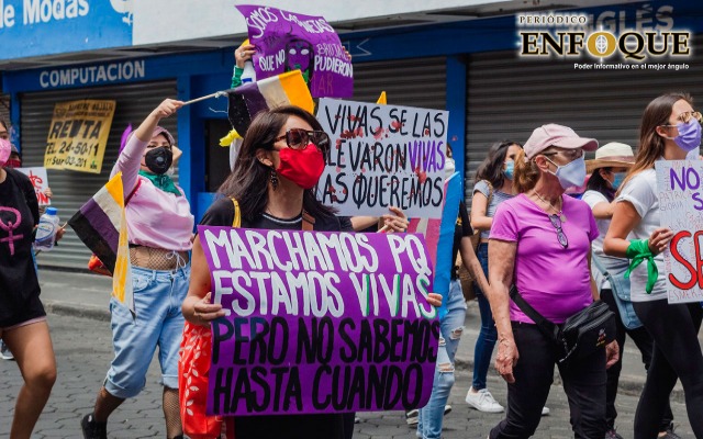 Foto: Alex Muñoz Niega Barbosa que se busque criminalizar protesta del 8M; ya se presentaron denuncias por destrozos