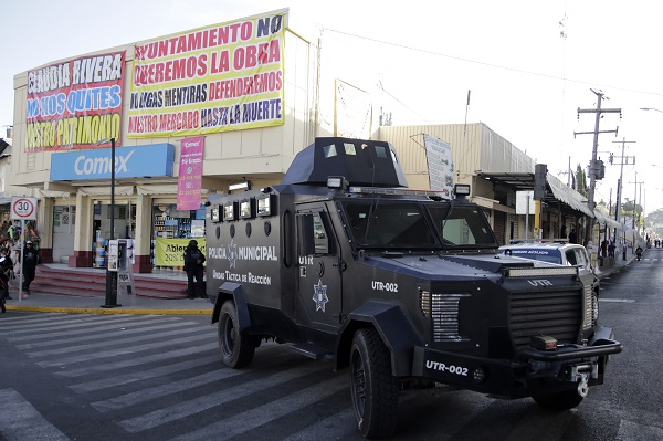 Foto: Cortesía Operativo en Mercado Amalucan es para instalar carpas: Rivera Vivanco