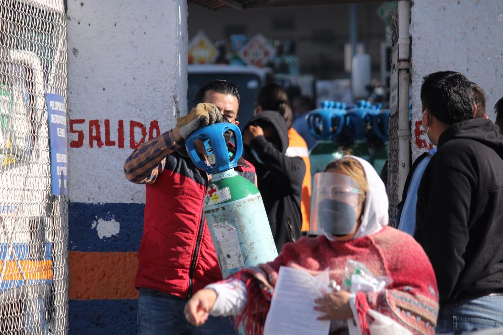 Foto: Cortesía 38 familias reciben apoyos económicos para recargas de tanques de oxígeno o cremación