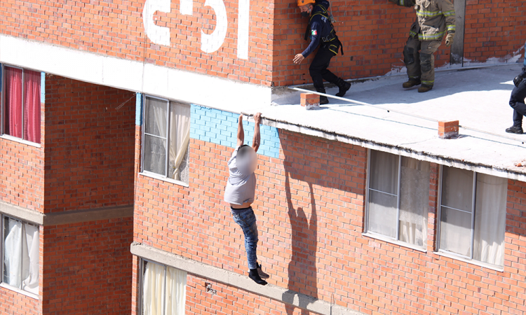 Foto: Cortesía "Cumplió su amenaza": Hombre se arroja desde un edificio; aseguraba que lo seguían para matarlo