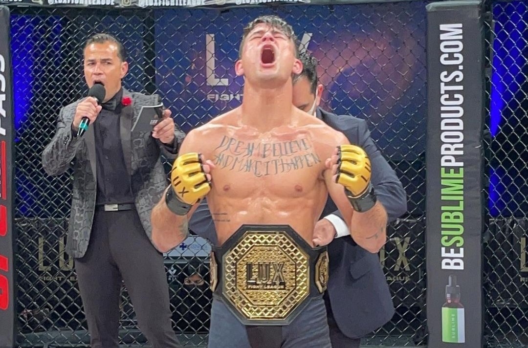 Foto: Cortesía El brasileño-poblano Diego Lopes se mantiene como campeón mundial de MMA