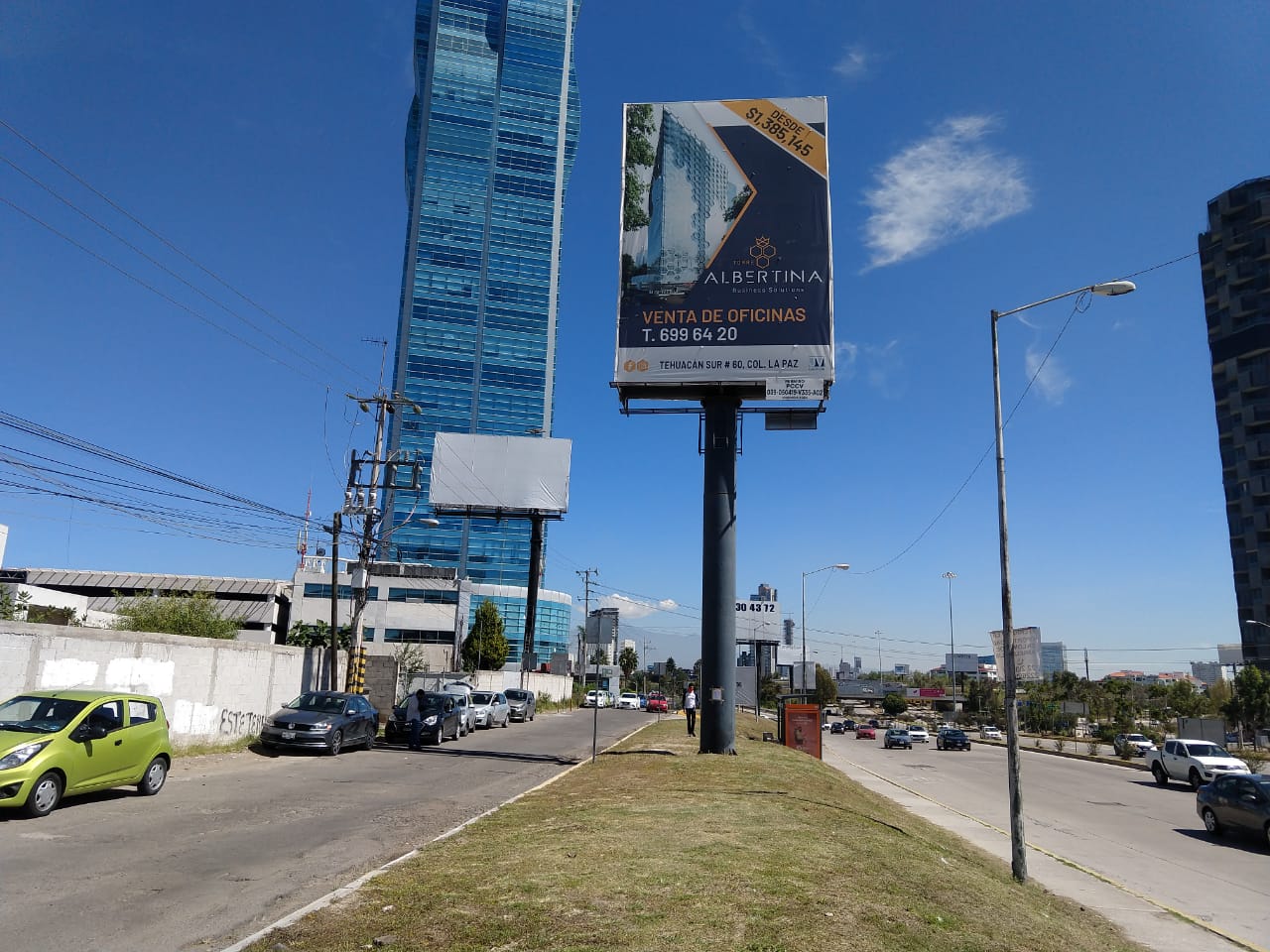 Foto: Cortesía Secretaría de Medio Ambiente retiró estructuras publicitarias por incumplir normatividad