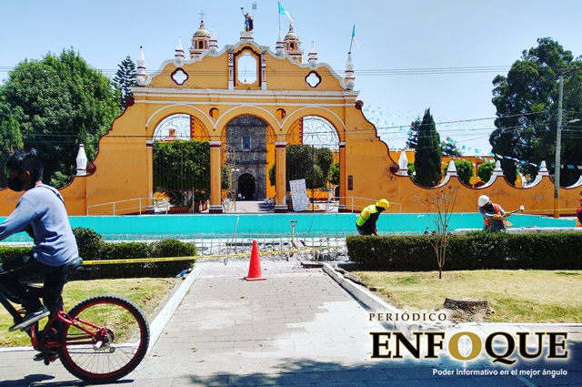 Comienzan trabajos de rehabilitación del zócalo de San Andrés Cholula