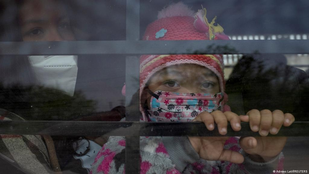 Foto: Cortesía EU alojará a familias migrantes en hoteles cerca de la frontera
