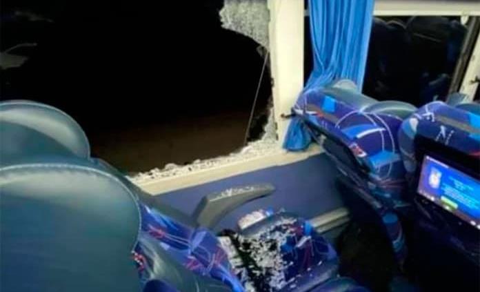 Hombre se arroja por ventana de autobús y muere atropellado en la carretera Hermosillo- Guaymas