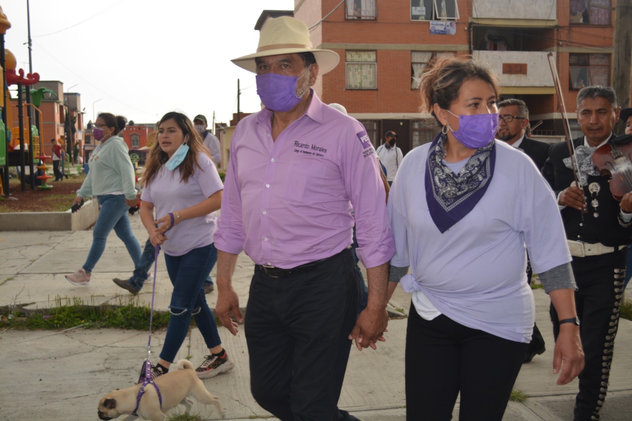 Candidato del PES acudió con las familias del municipio a festejar el día de las madres.