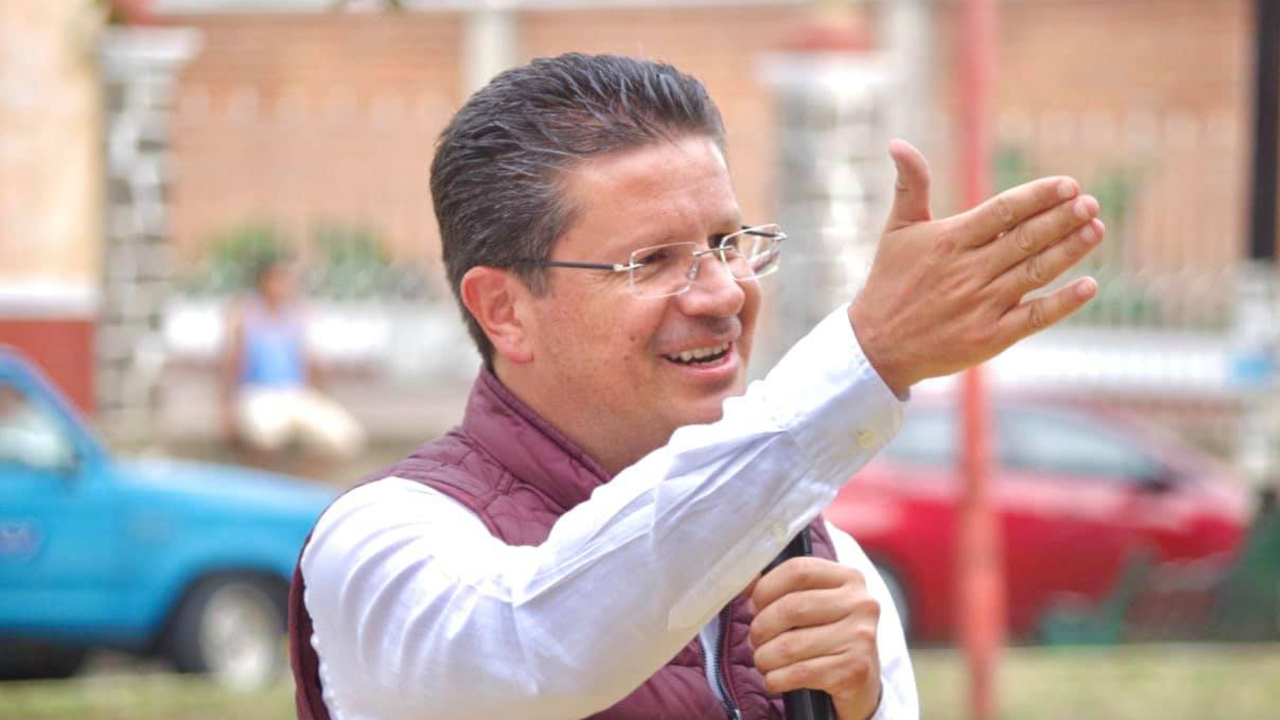 Por: Cortesía Julio Lorenzini Candidato por Morena a la Alcaldía de San Pedro, asegura que se le debe de regresar presuntamente el poder a la ciudadanía.