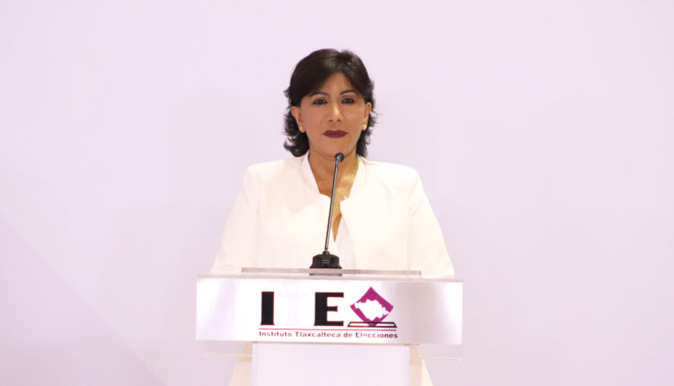 Por: Cortesía Va Ávalos Zempoalteca por reforestación masiva y mejora a la docencia