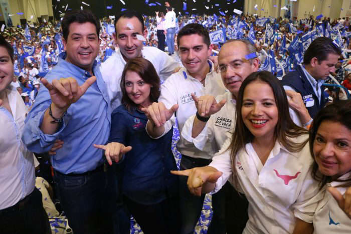 Por: Cortesía Cabeza de Vaca fue orgullo del PAN. Ahora le cae una tormenta