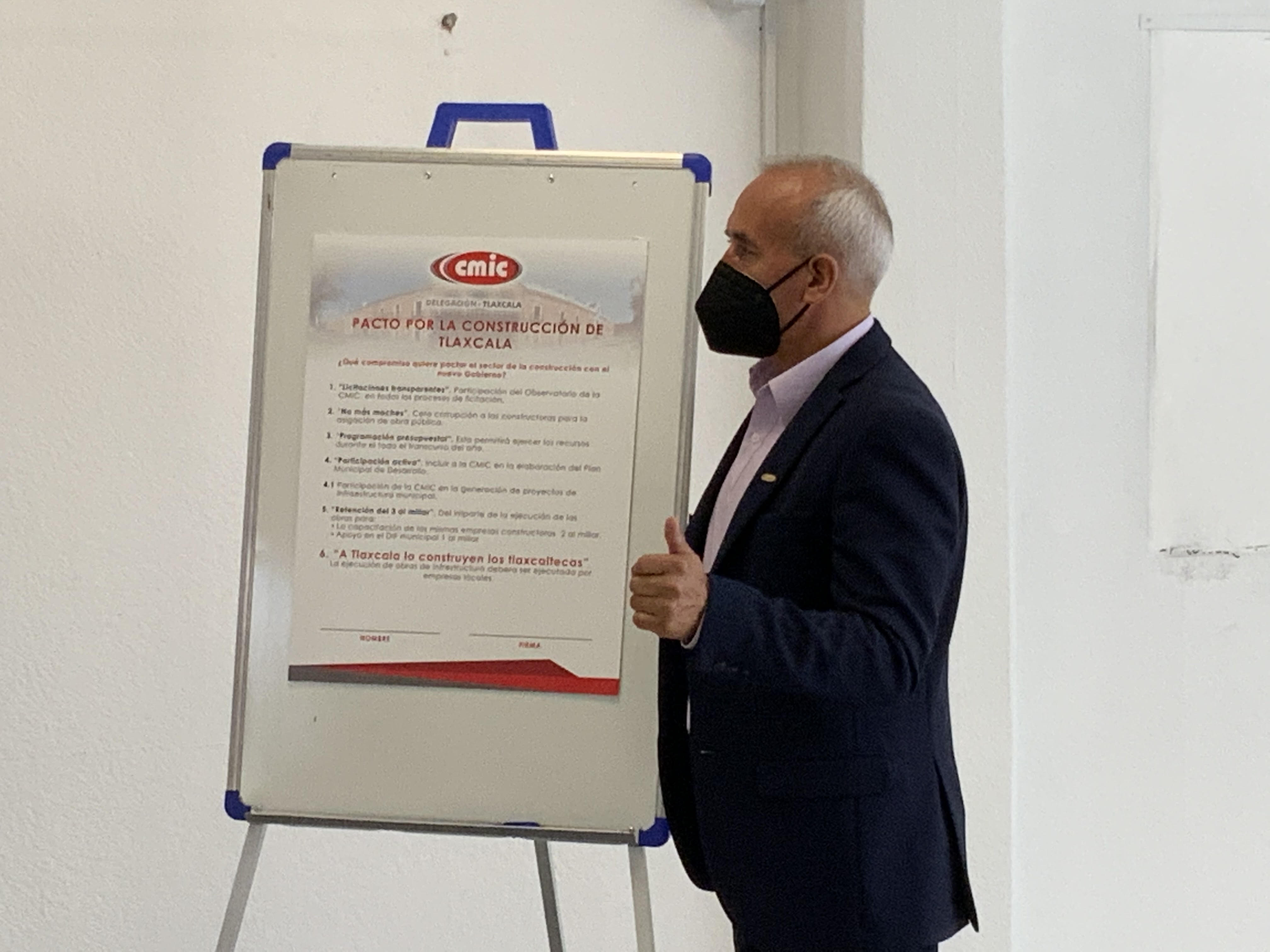 Por: Carlos Aguirre “A Tlaxcala lo construyen los Tlaxcaltecas”, CMIC firma pacto con candidatos.