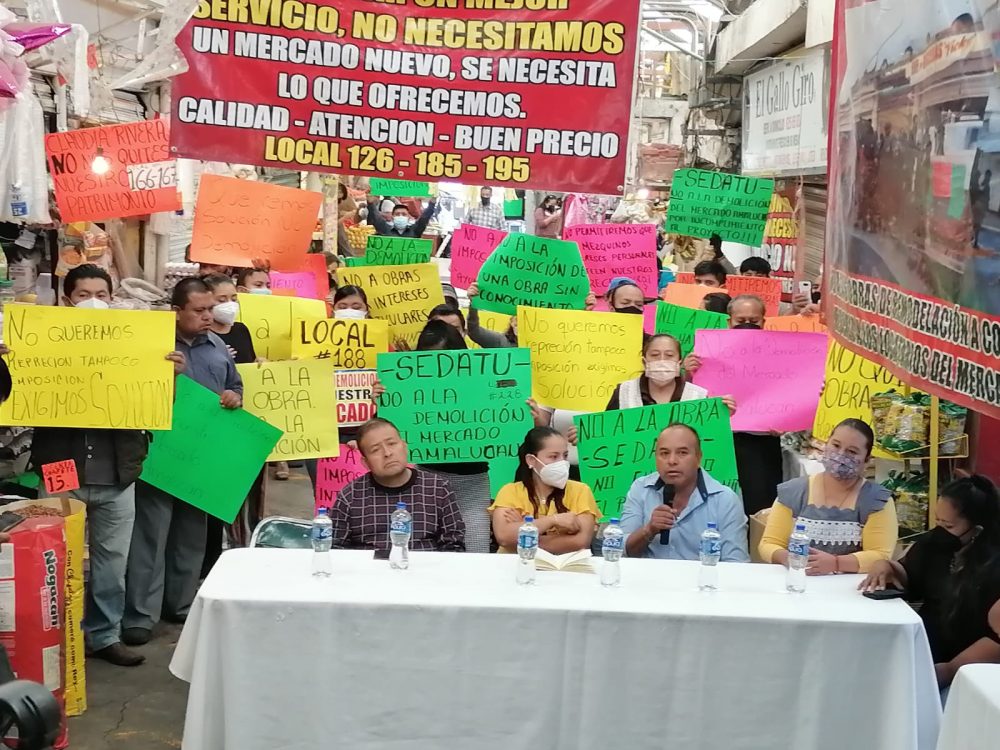 Por: Cortesía Voto de castigo a Claudia Rivera advierten locatarios del Amalucan