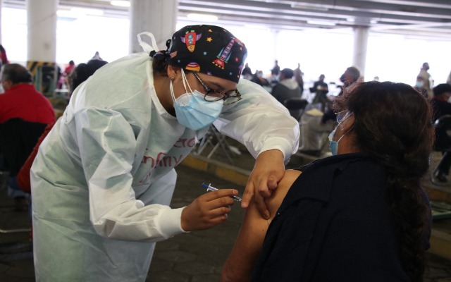 Por: Cortesía Trabajadores de la educación serán vacunados en Puebla a partir del 25 de mayo