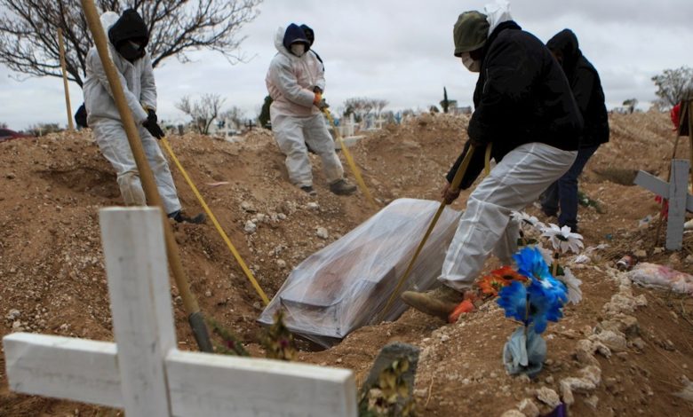 Por: Cortesía En México, 9 de cada 10 fallecidos por COVID-19 eran obreros, amas de casa o jubilados: UNAM