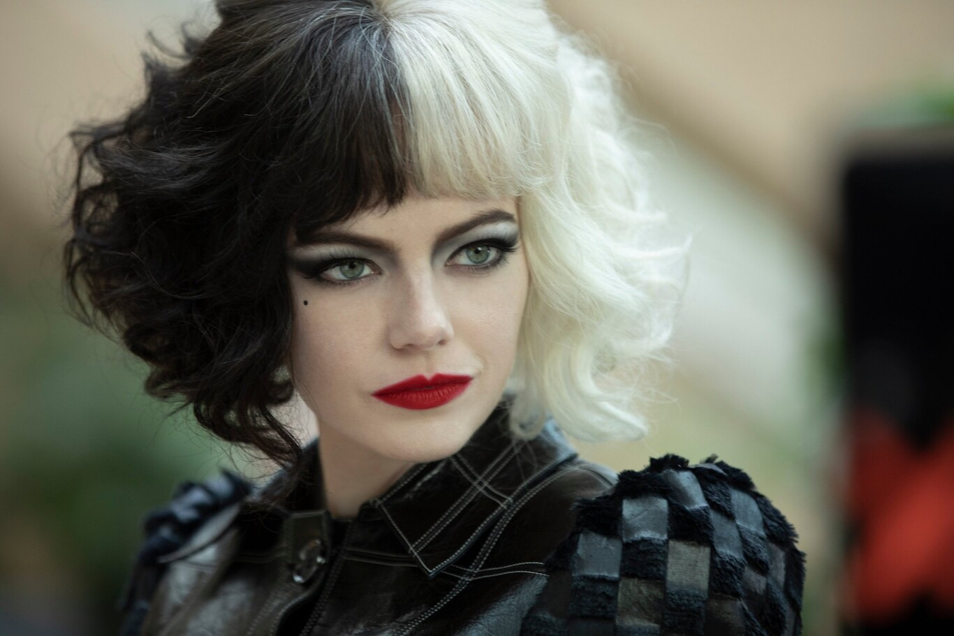 ¡'Cruella' llega a cines y a streaming! Todo lo que tienes que saber sobre la película de Disney