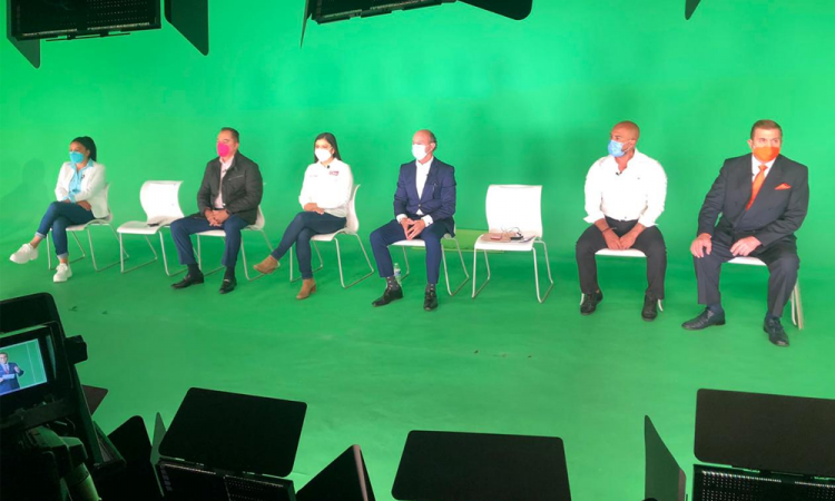Por: Cortesía Seis de ocho candidatos a la alcaldía de Puebla participan en debate de TV